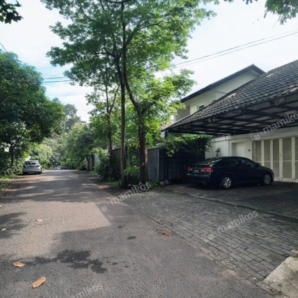 Rumah Sertifikat SHM 7 Kamar Tidur 4 Kamar Mandi Kebayoran Baru Jakarta Selatan - Photo 3
