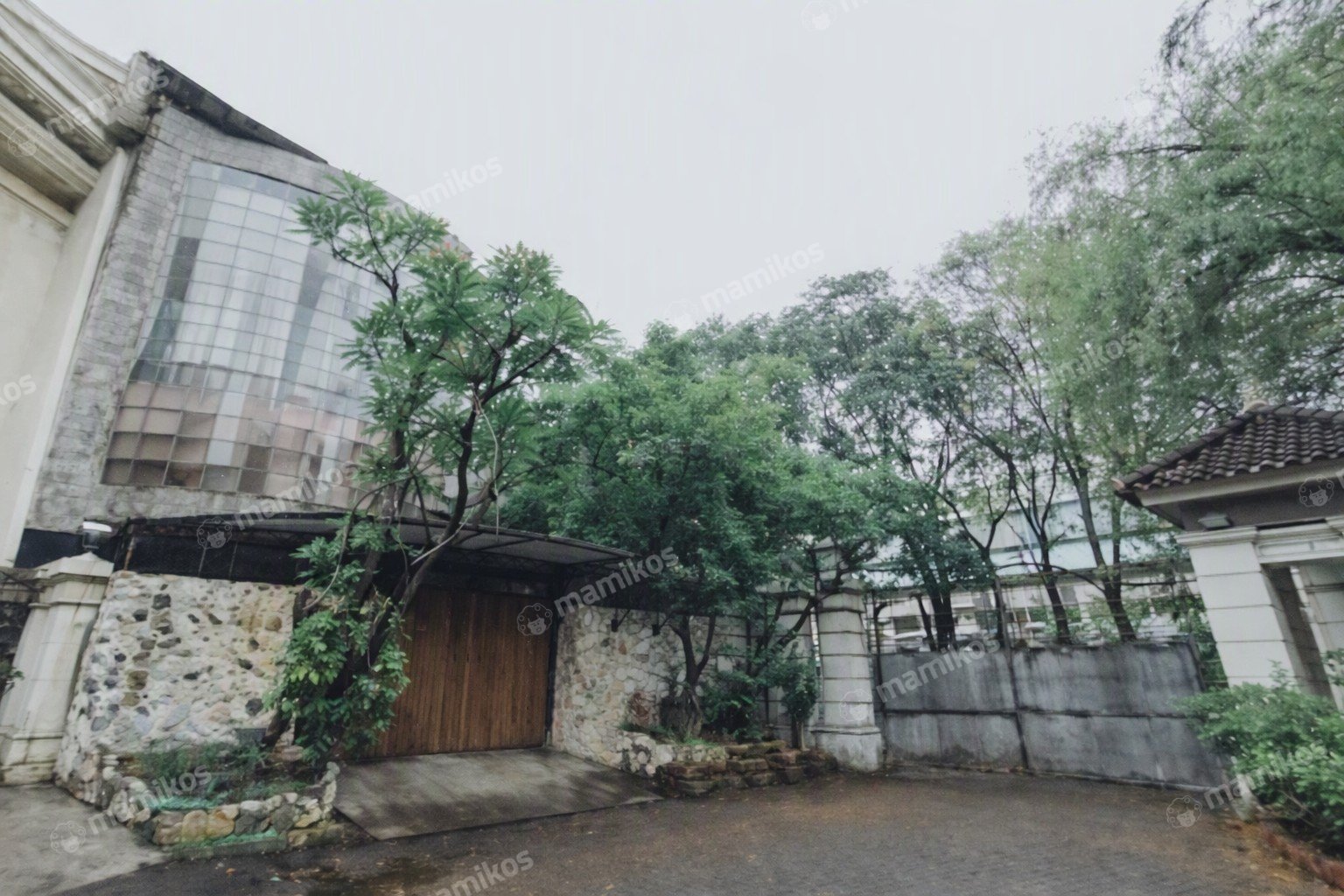 Rumah Sertifikat SHM 5 Kamar Tidur 5 Kamar Mandi Kelapa Gading Jakarta Utara - Photo 3