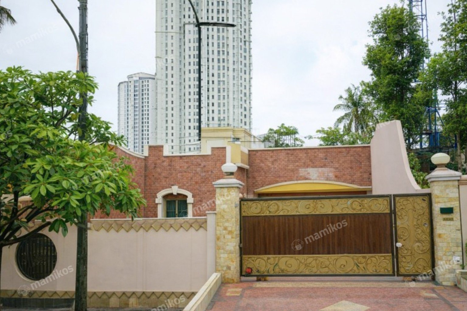 Rumah Sertifikat SHM 6 Kamar Tidur 5 Kamar Mandi Sunter Jakarta Utara