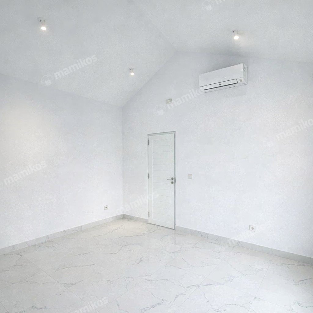 Rumah Sertifikat SHM 4 Kamar Tidur 4 Kamar Mandi Kemang Jakarta Selatan - Photo 4