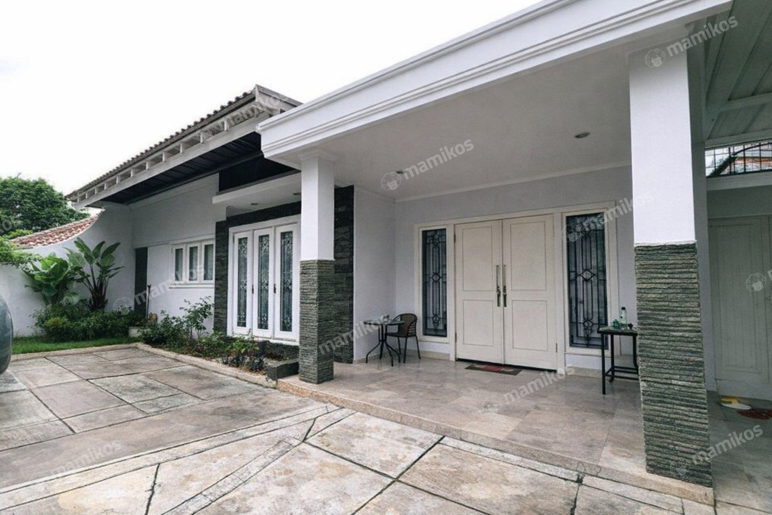 Rumah Sertifikat SHM 3 Kamar Tidur 4 Kamar Mandi Kemang Jakarta Selatan