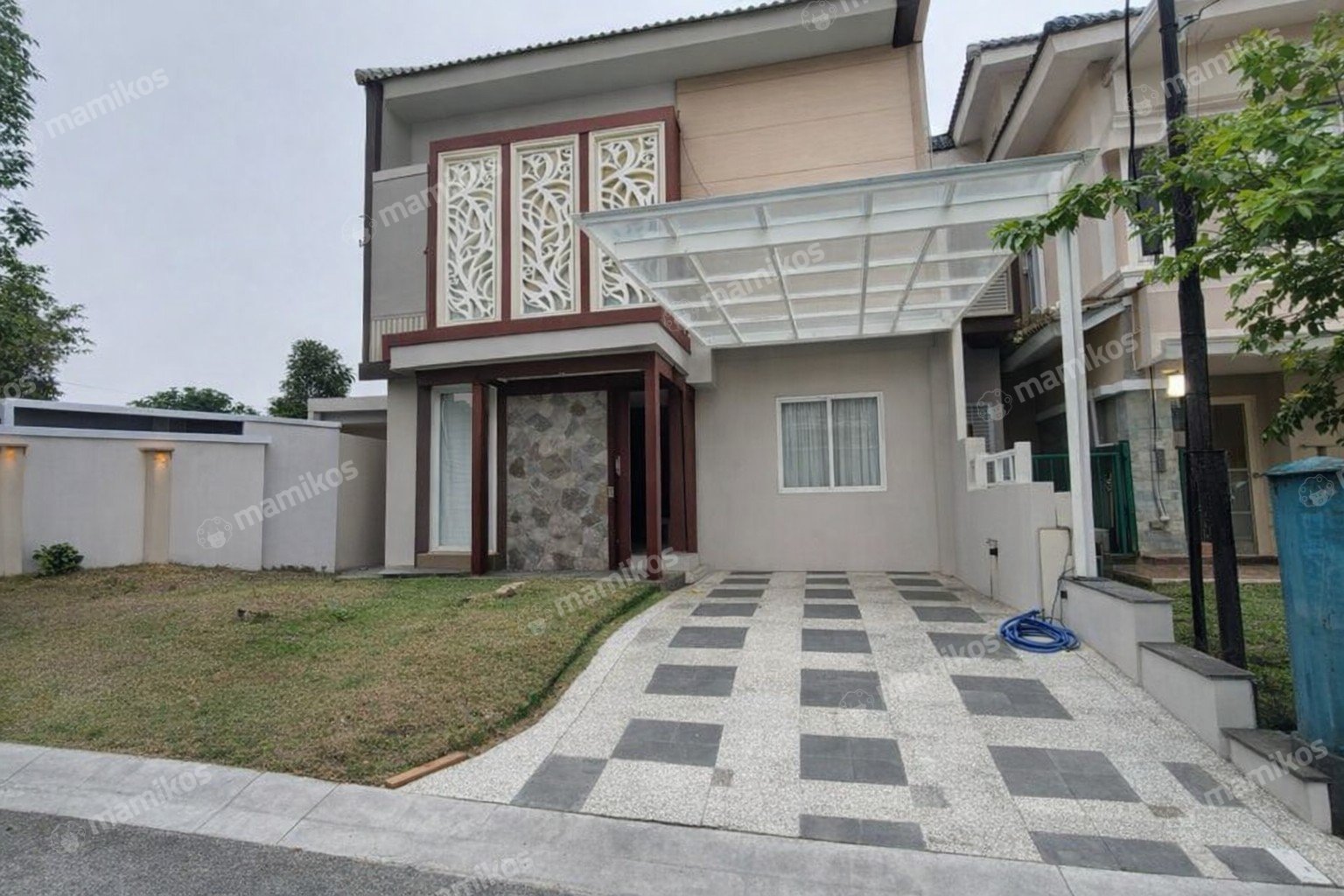 Rumah Sertifikat SHM 4 Kamar Tidur 3 Kamar Mandi Joglo Jakarta Barat