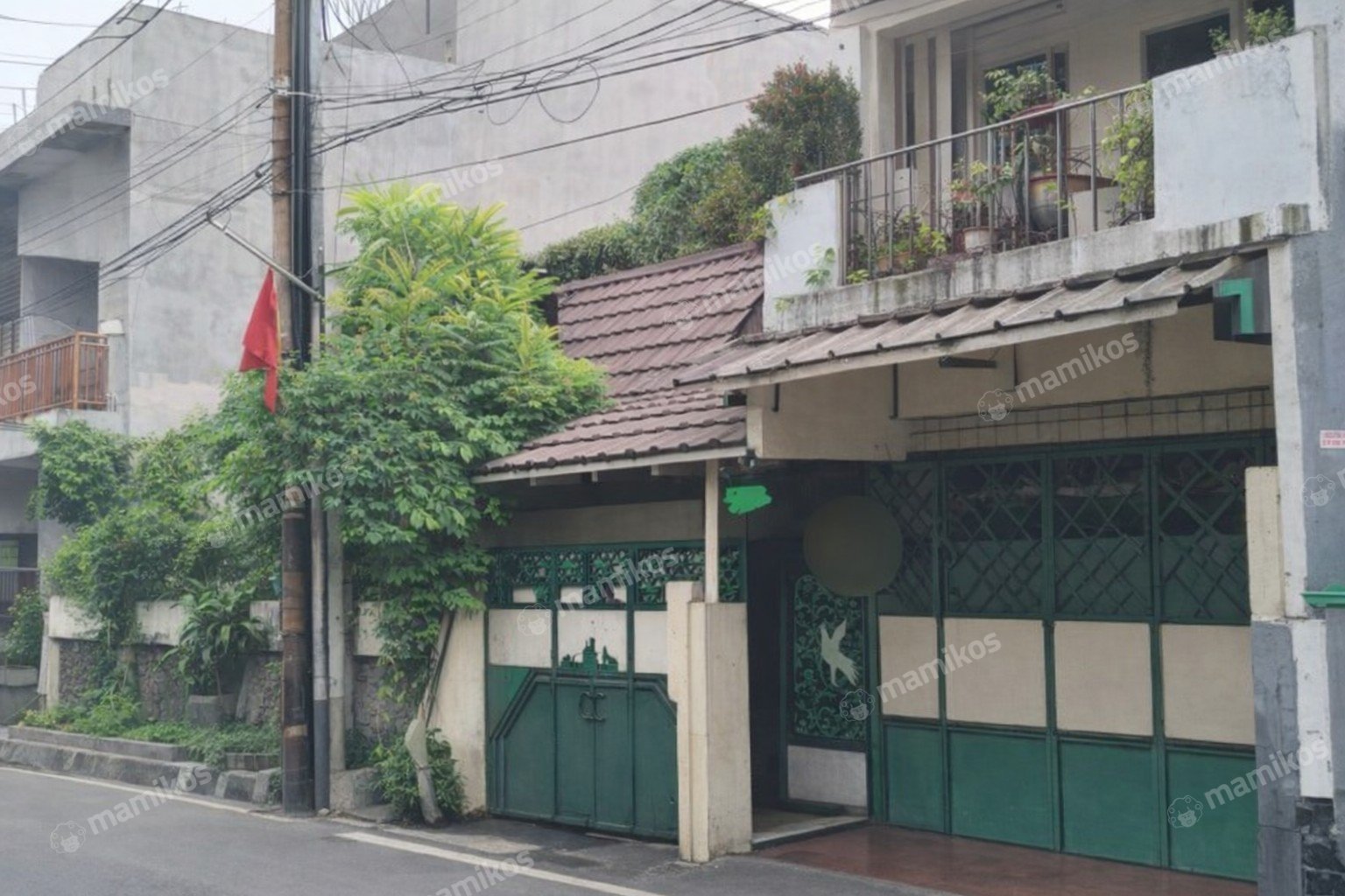 Rumah Sertifikat SHM 7 Kamar Tidur 6 Kamar Mandi Mampang Prapatan Jakarta Selatan