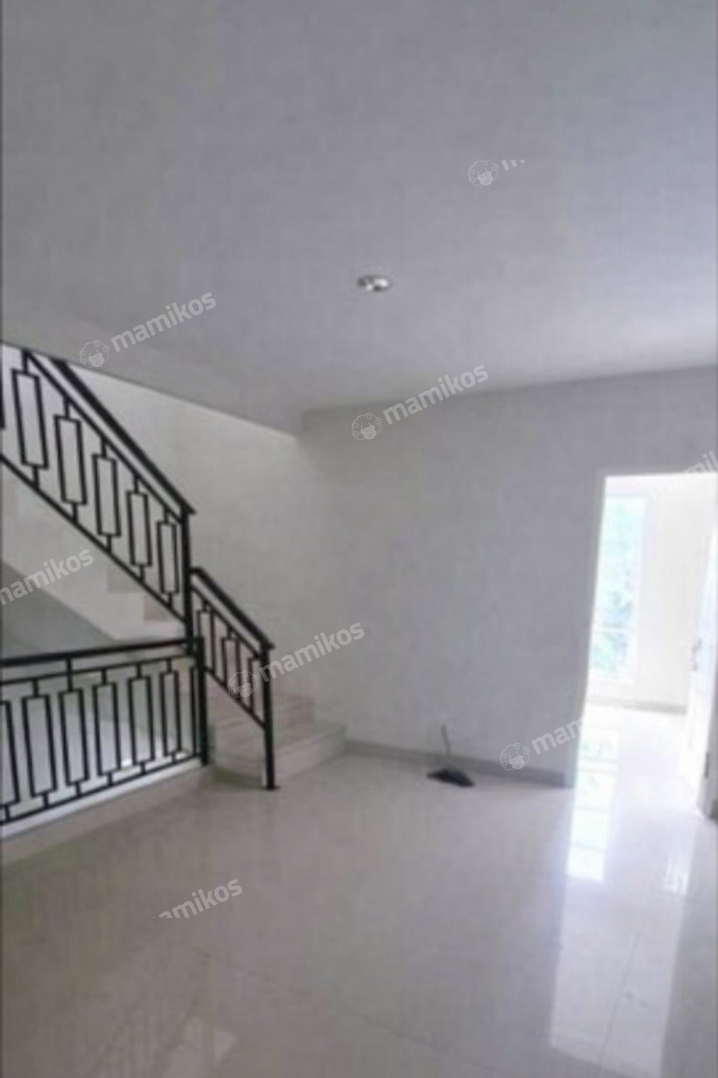 Rumah Sertifikat SHM 3 Kamar Tidur 3 Kamar Mandi Muara Karang Jakarta Utara - Photo 2