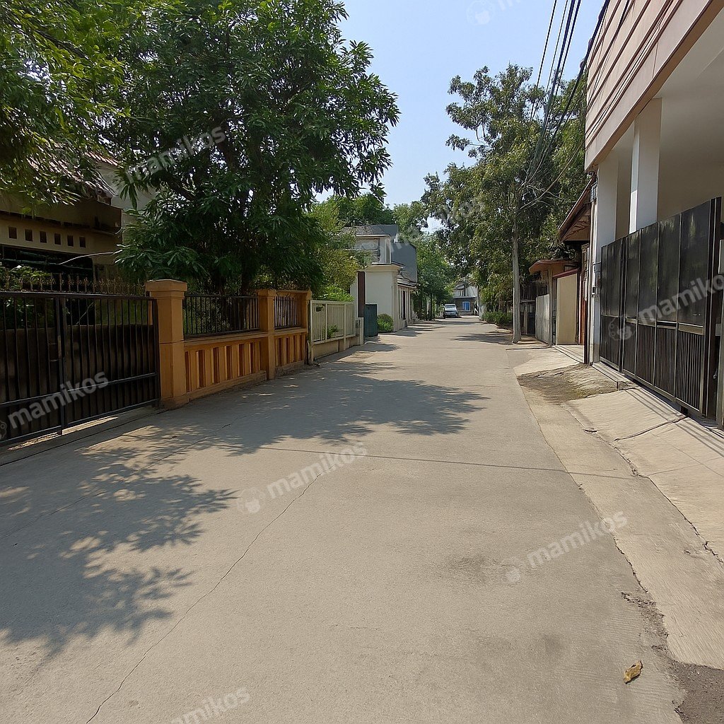 Rumah Sertifikat SHM 3 Kamar Tidur 2 Kamar Mandi Taman Surya Jakarta Barat - Photo 4
