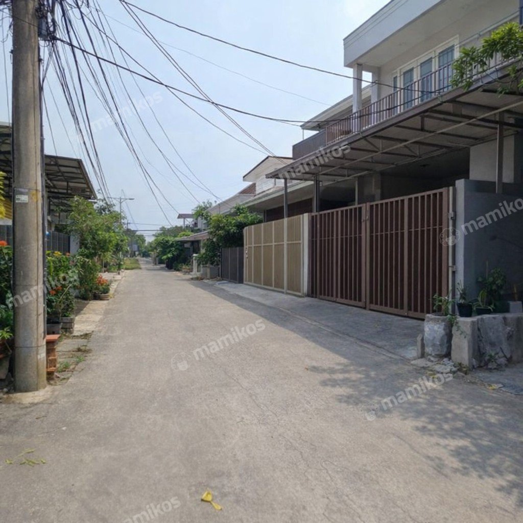 Rumah Sertifikat SHM 3 Kamar Tidur 2 Kamar Mandi Taman Surya Jakarta Barat - Photo 5