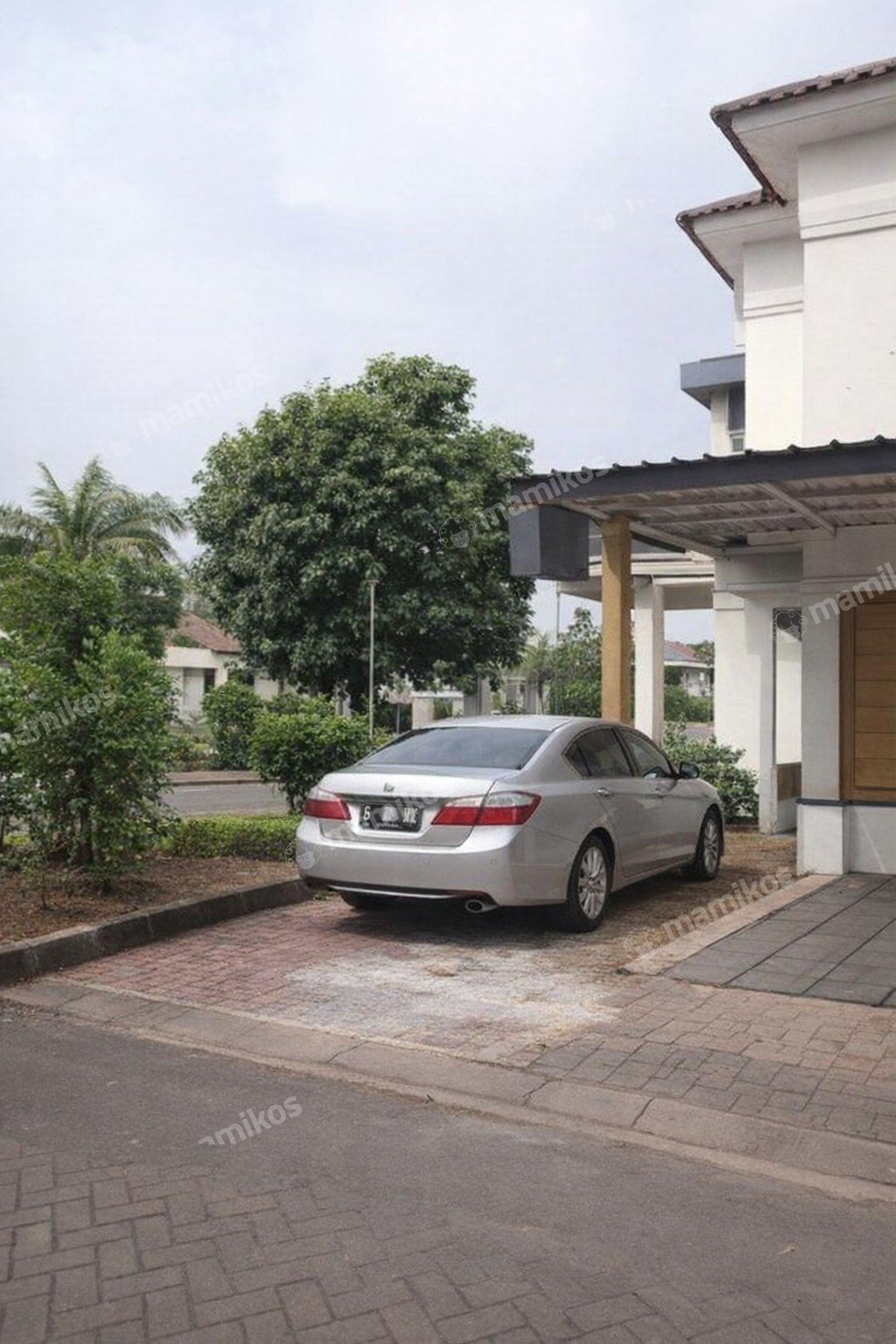 Rumah Sertifikat SHM 5 Kamar Tidur 3 Kamar Mandi Raffles Hills Jakarta Timur - Photo 2