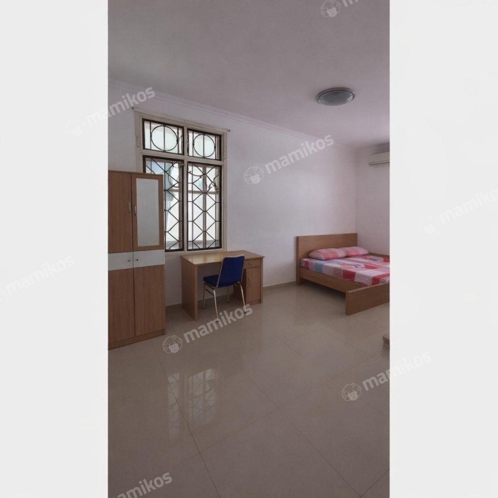 Rumah Sertifikat SHM 4 Kamar Tidur 3 Kamar Mandi Kota Wisata Jakarta Timur - Photo 4