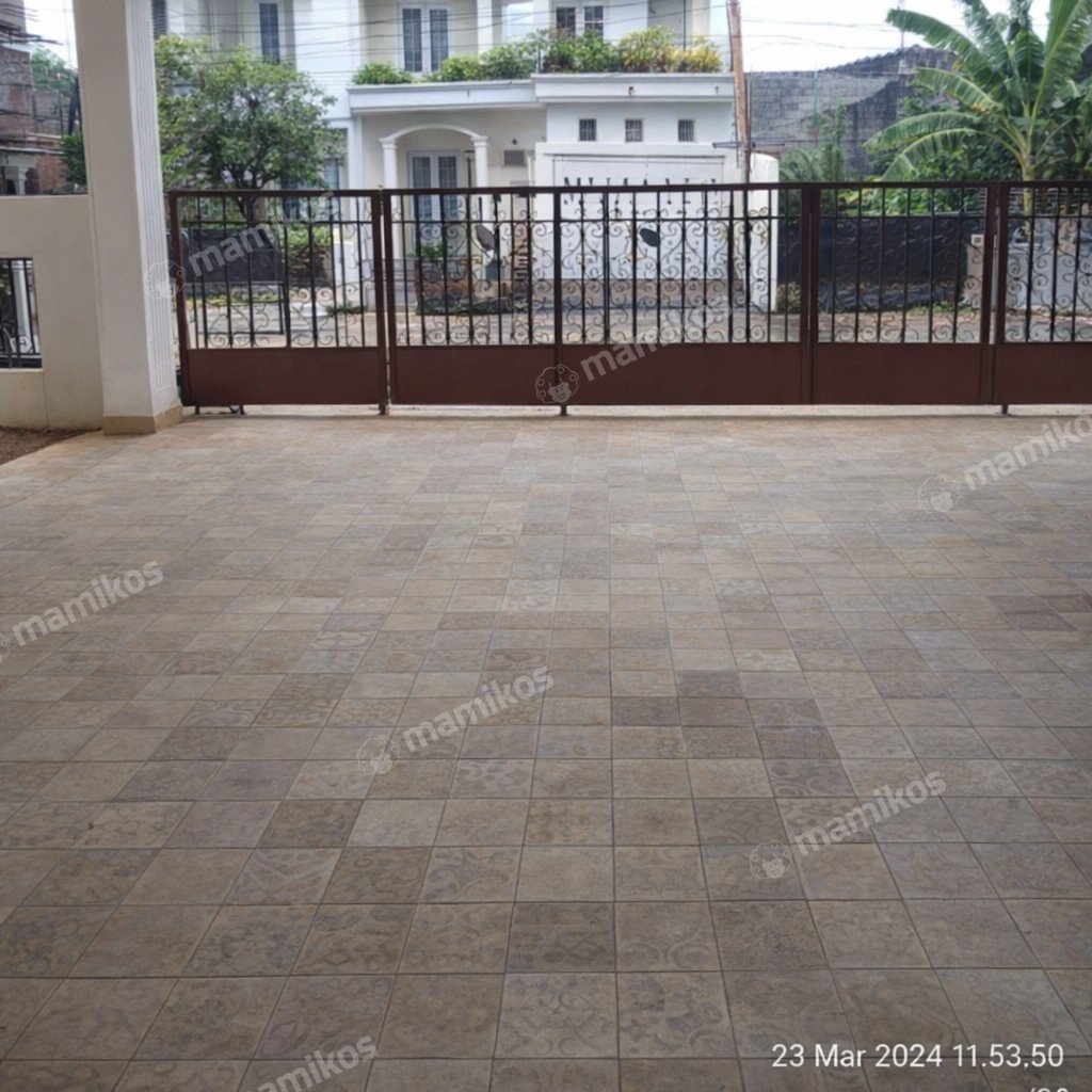 Rumah Sertifikat SHM 4 Kamar Tidur 3 Kamar Mandi Pulomas Jakarta Timur - Photo 2