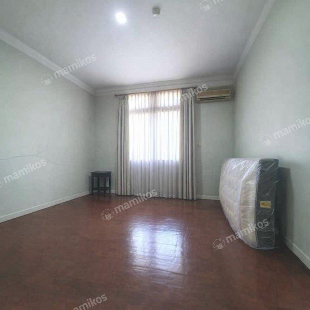 Rumah Sertifikat SHM 8 Kamar Tidur 4 Kamar Mandi Lebak Bulus Jakarta Selatan - Photo 4