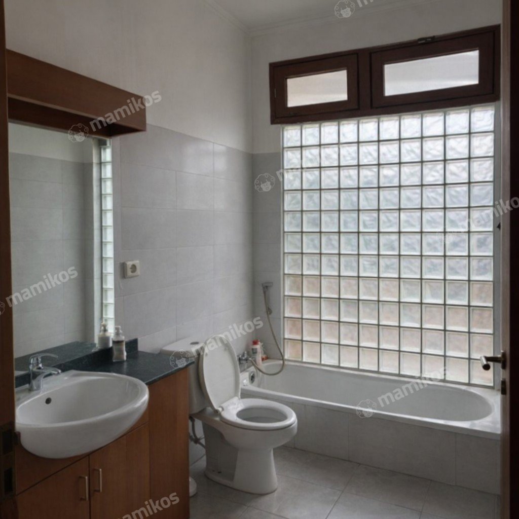 Rumah Sertifikat SHM 4 Kamar Tidur 4 Kamar Mandi Kebayoran Baru Jakarta Selatan - Photo 2