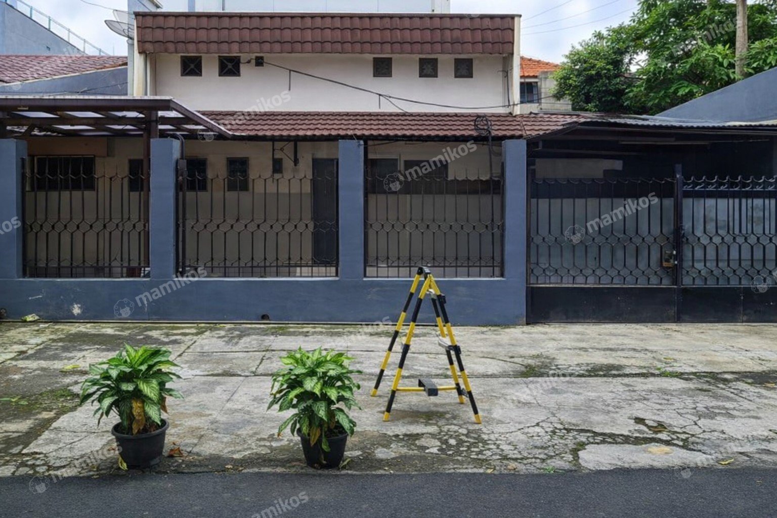 Rumah Sertifikat SHM 3 Kamar Tidur 3 Kamar Mandi Senopati Jakarta Selatan