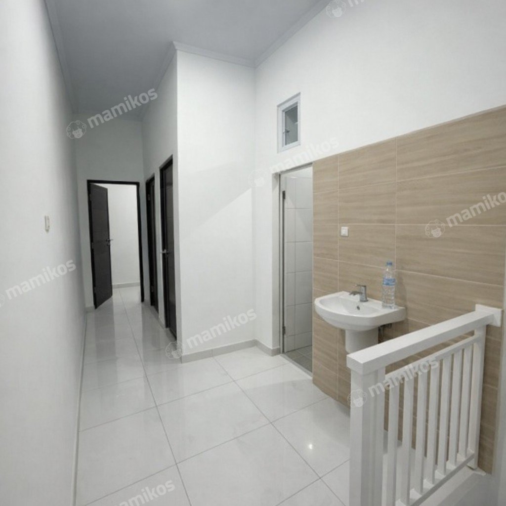 Rumah 4 Kamar Tidur 3 Kamar Mandi 3 Lantai Tanjung Duren Jakarta Barat - Photo 4