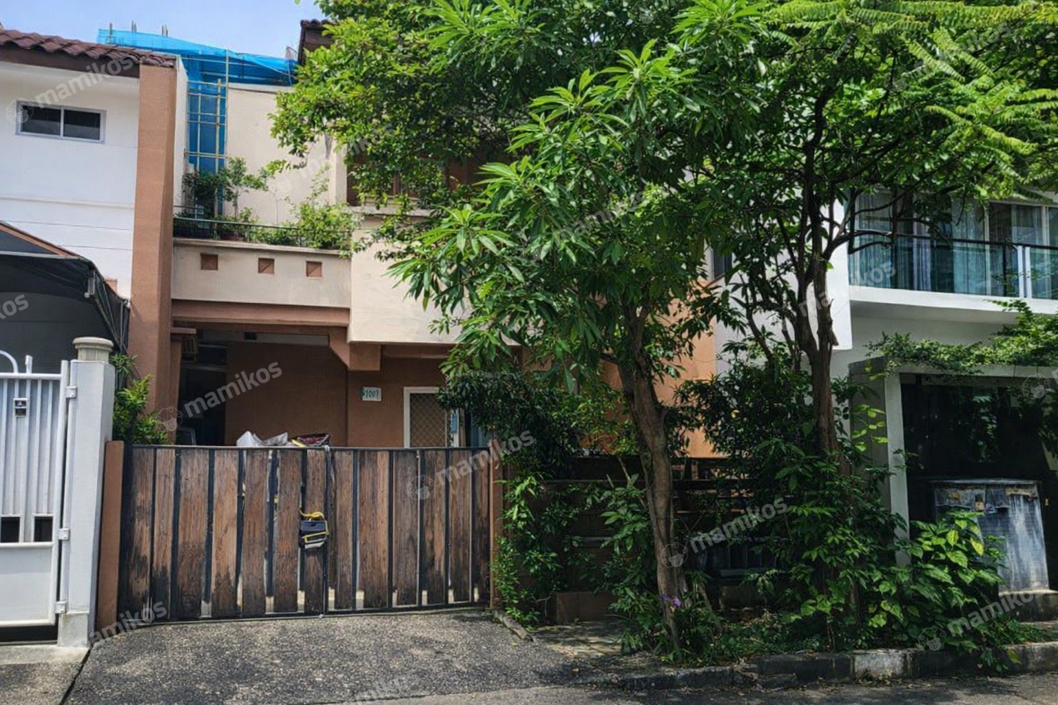 Rumah Sertifikat SHM 4 Kamar Tidur 3 Kamar Mandi Kembangan Jakarta Barat