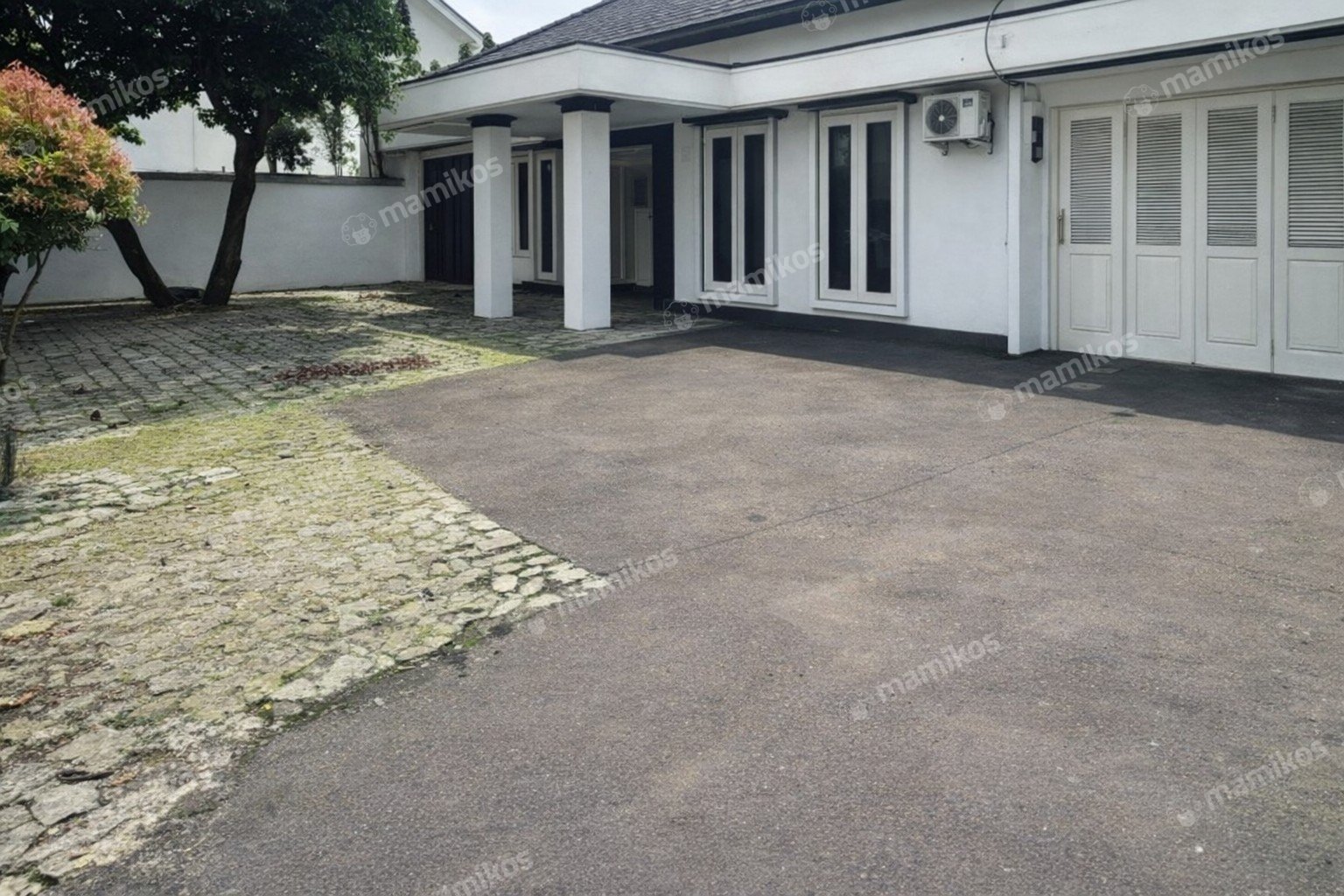 Rumah Sertifikat SHM 3 Kamar Tidur 3 Kamar Mandi Kemang Jakarta Selatan