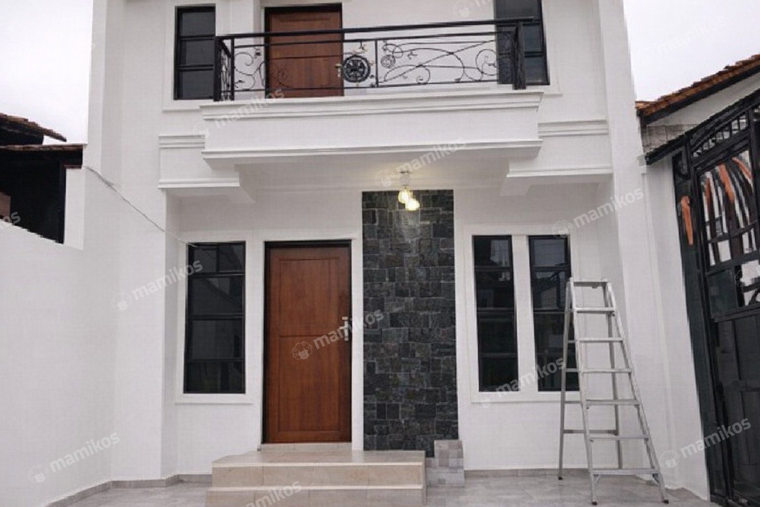 Rumah Sertifikat SHM 4 Kamar Tidur 3 Kamar Mandi Cijantung Jakarta Timur