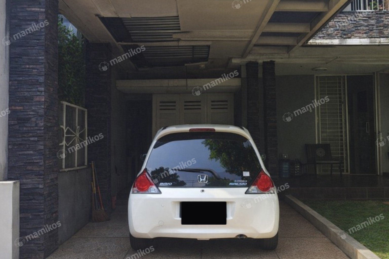 Rumah Sertifikat SHM 3 Kamar Tidur 3 Kamar Mandi Raffles Hills Jakarta Timur