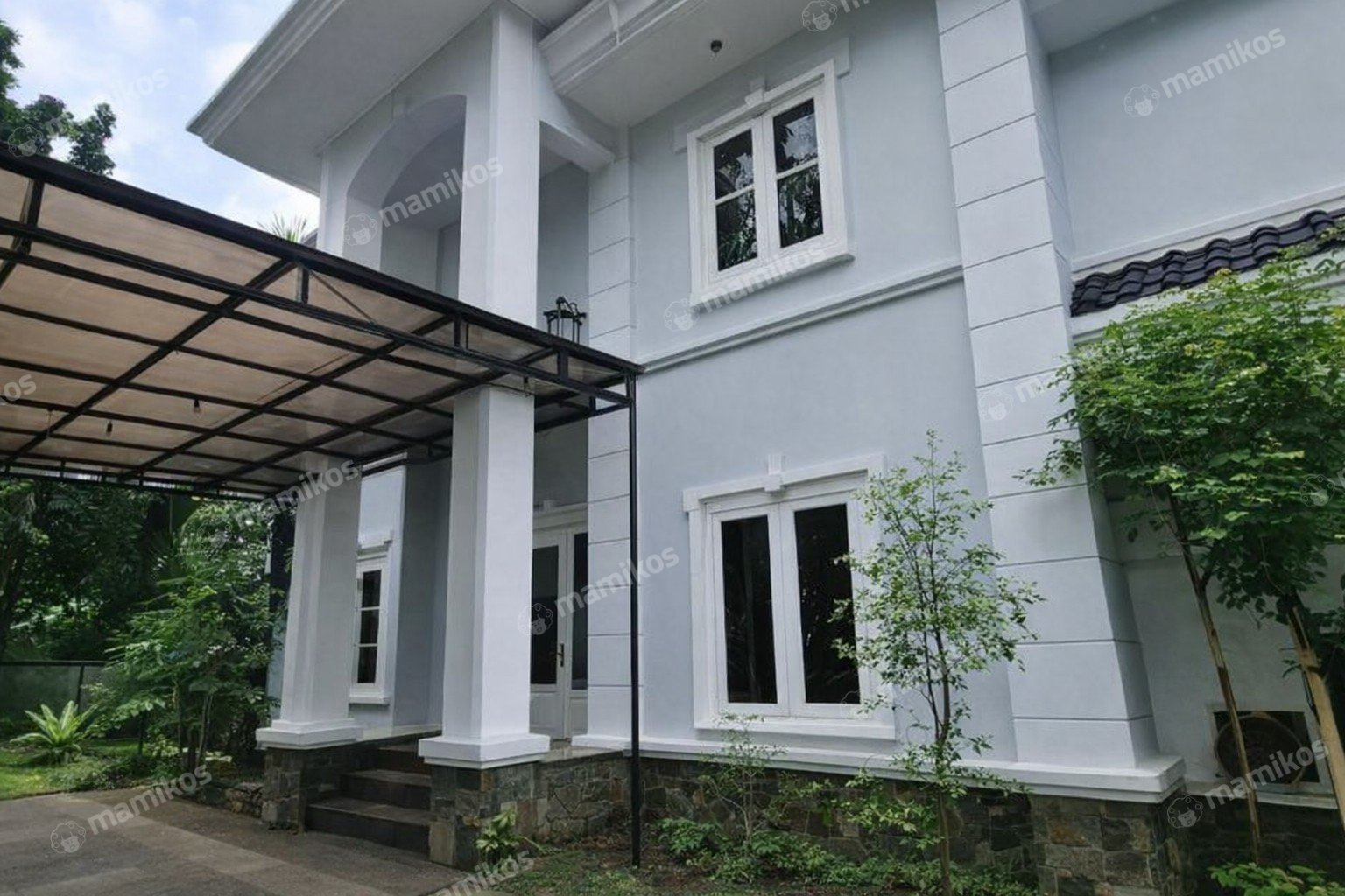 Rumah Sertifikat SHM 9 Kamar Tidur 6 Kamar Mandi Kebayoran Baru Jakarta Selatan