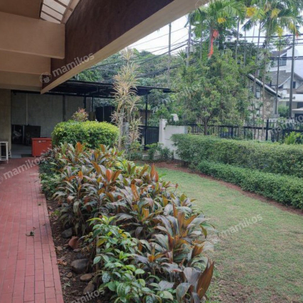 Rumah Sertifikat SHM 4 Kamar Tidur 4 Kamar Mandi Kebayoran Baru Jakarta Selatan - Photo 3