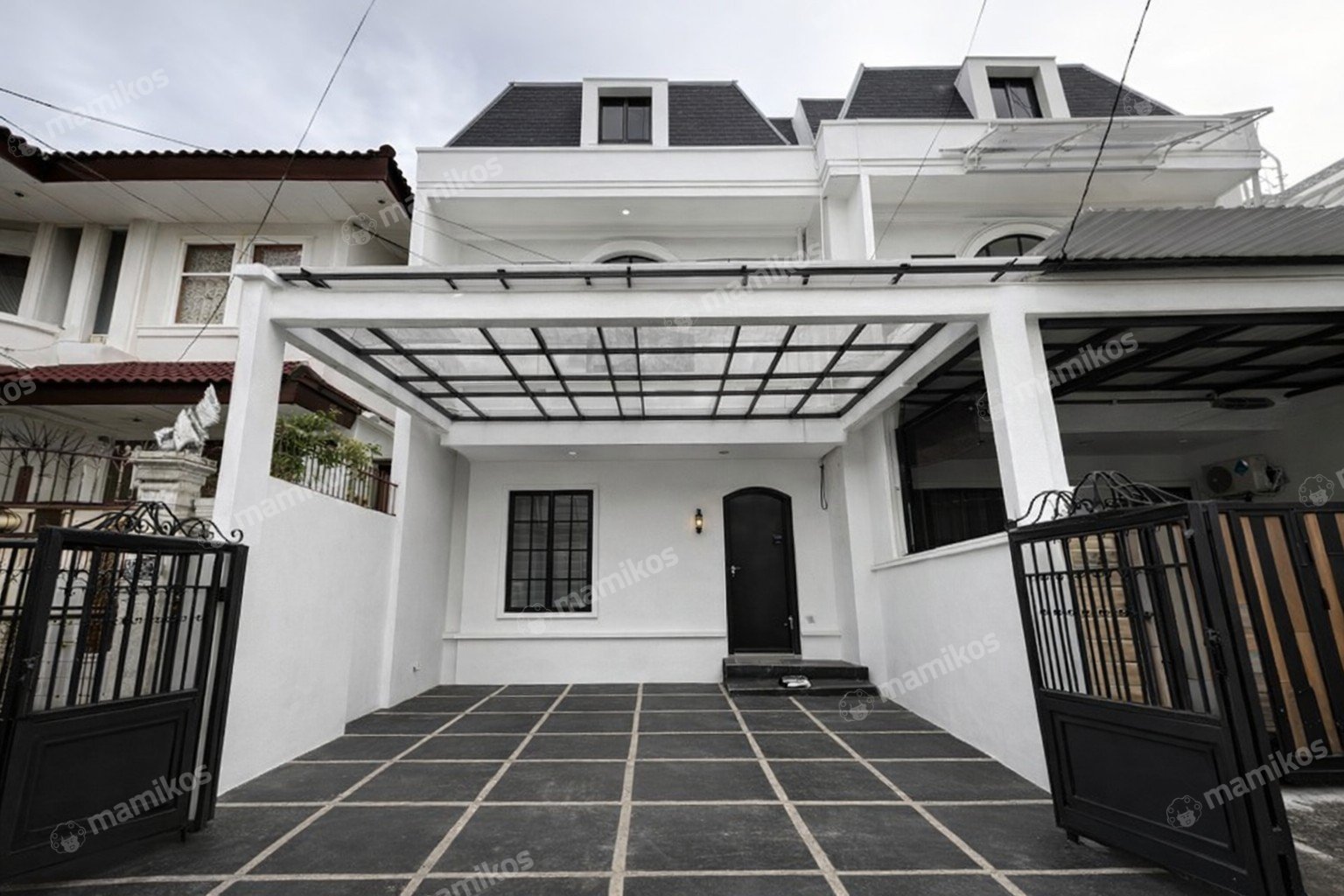 Rumah Sertifikat SHM 4 Kamar Tidur 4 Kamar Mandi Lebak Bulus Jakarta Selatan