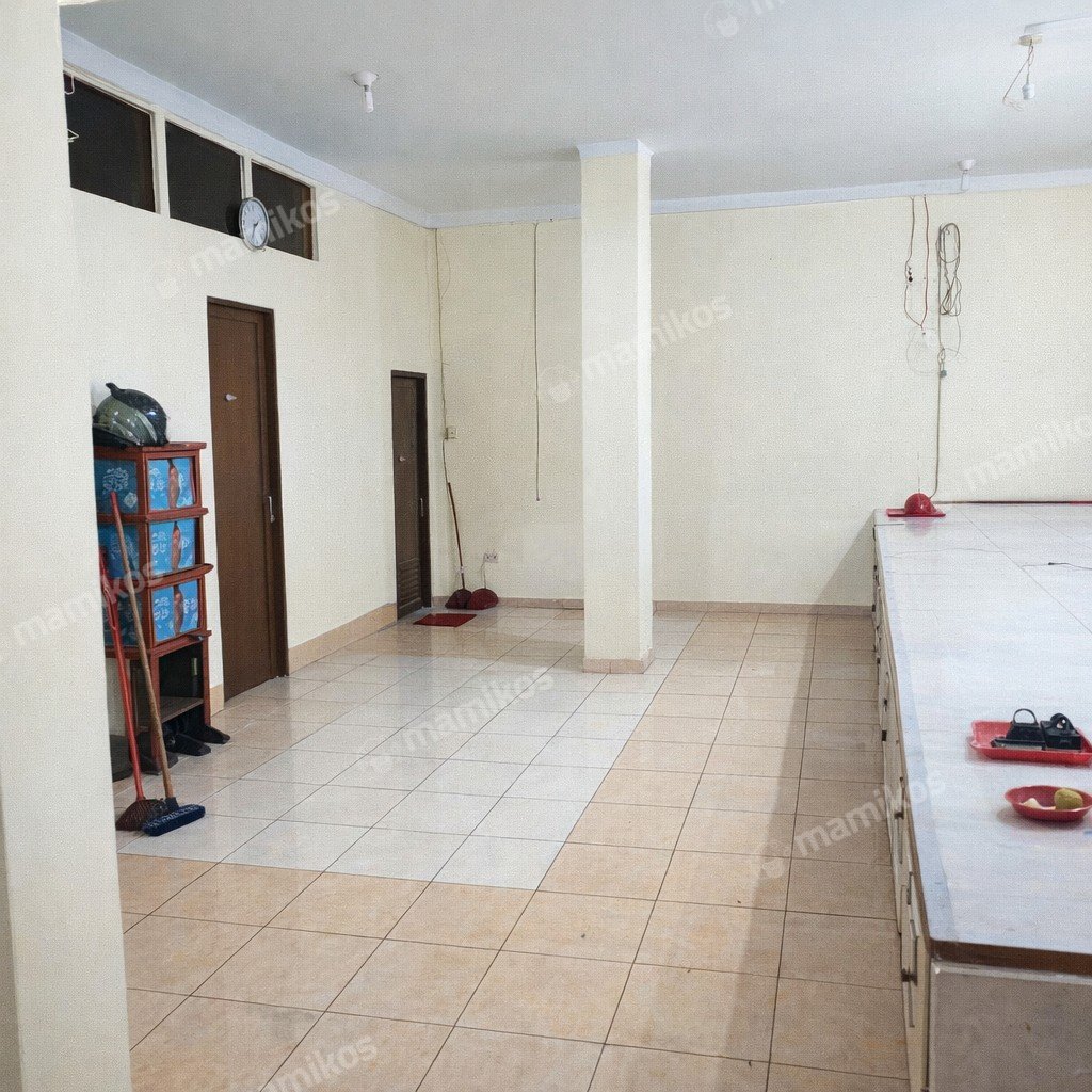 Rumah Sertifikat SHM 4 Kamar Tidur 3 Kamar Mandi Tambora Jakarta Barat - Photo 4
