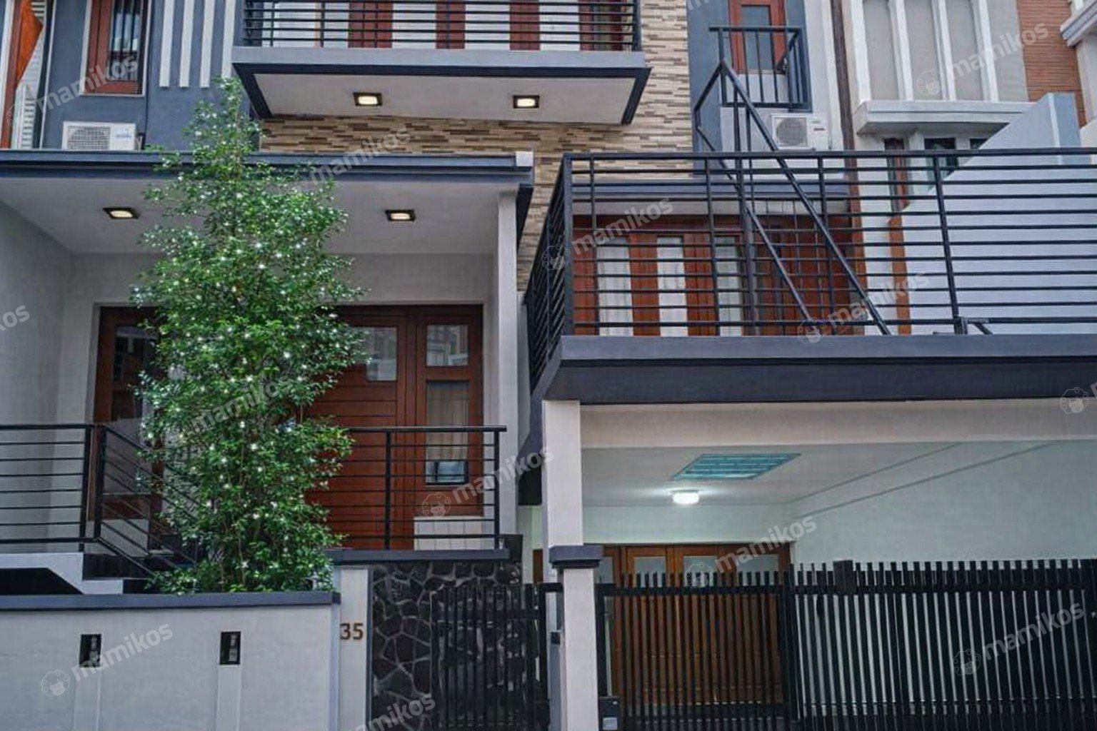 Rumah Sertifikat SHM 7 Kamar Tidur 7 Kamar Mandi Palmerah Jakarta Barat