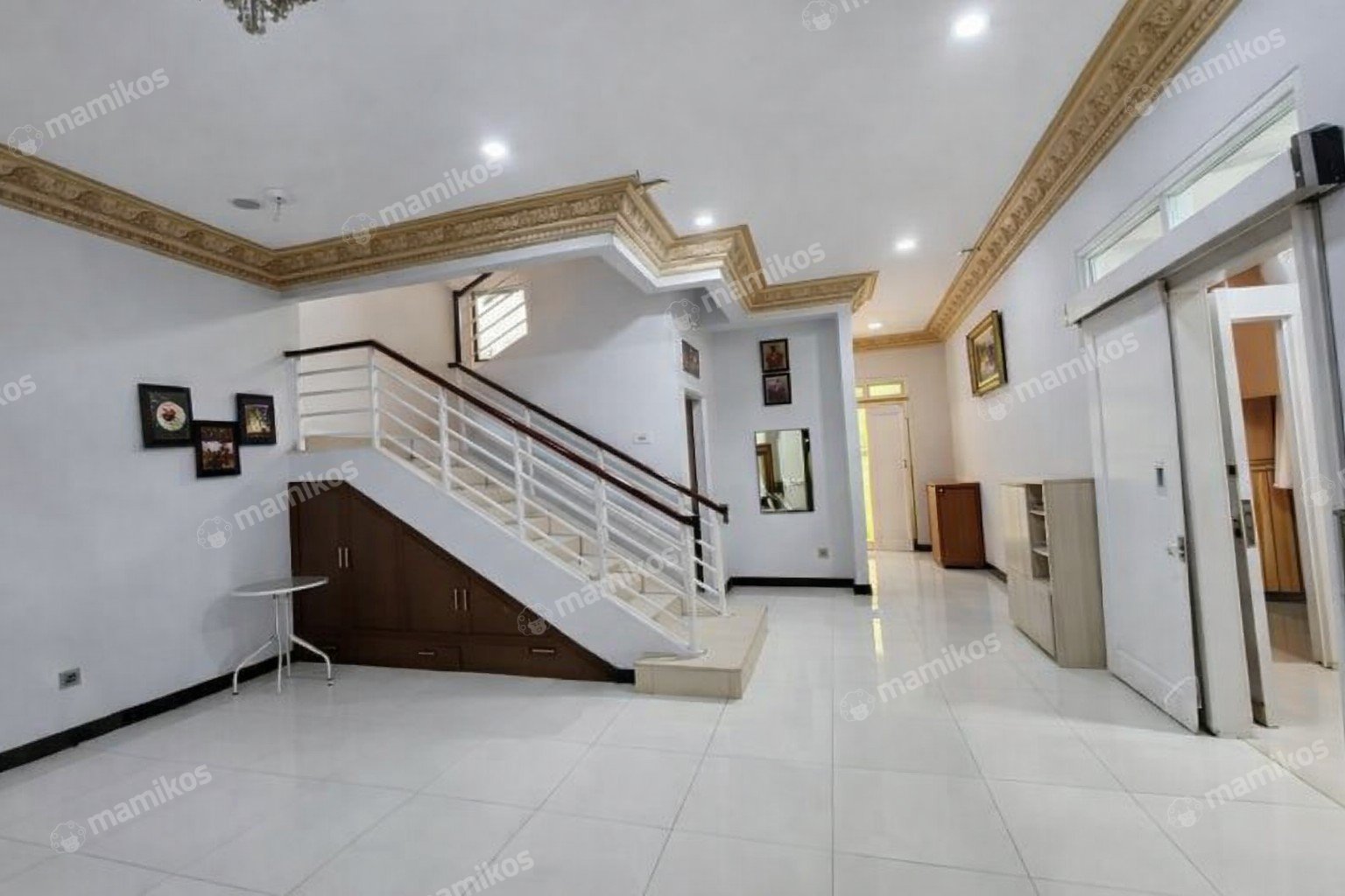 Rumah Sertifikat SHM 4 Kamar Tidur 3 Kamar Mandi Kelapa Gading Jakarta Utara - Photo 2