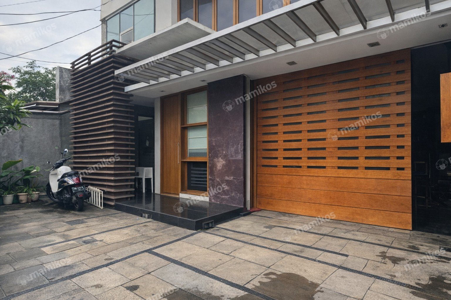 Rumah Sertifikat SHM 4 Kamar Tidur 3 Kamar Mandi Kebayoran Baru Jakarta Selatan