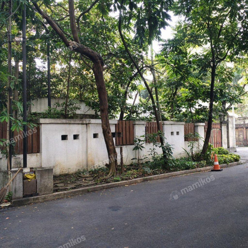 Rumah Sertifikat SHM 4 Kamar Tidur 4 Kamar Mandi Kebayoran Baru Jakarta Selatan - Photo 3