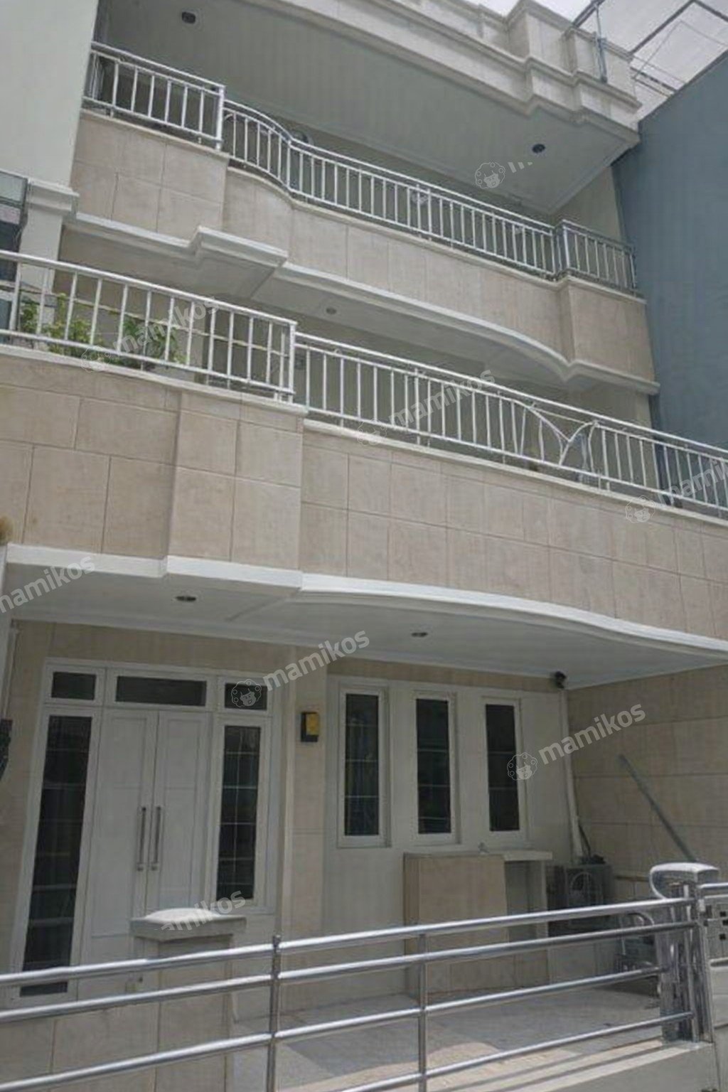 Rumah Sertifikat SHM 4 Kamar Tidur 2 Kamar Mandi Sunter Jakarta Utara - Photo 3