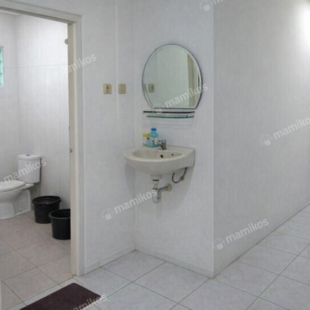 Rumah Sertifikat SHM 3 Kamar Tidur 1 Kamar Mandi Tamansari Jakarta Barat - Photo 4