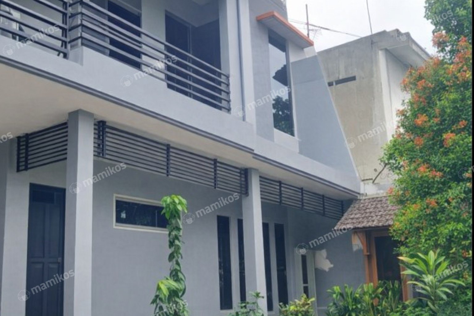 Rumah Sertifikat SHM 9 Kamar Tidur 5 Kamar Mandi Pasar Rebo Jakarta Timur