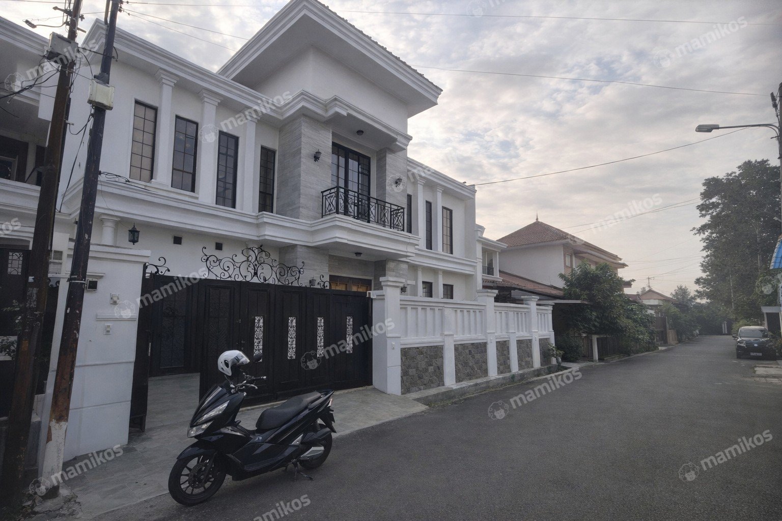 Rumah Sertifikat SHM 4 Kamar Tidur 4 Kamar Mandi Kebayoran Baru Jakarta Selatan