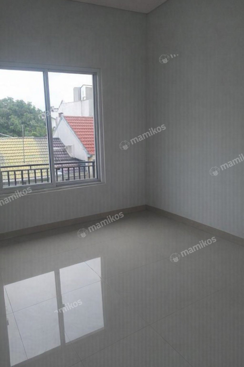 Rumah Sertifikat SHM 3 Kamar Tidur 3 Kamar Mandi Duri Kosambi Jakarta Barat - Photo 4