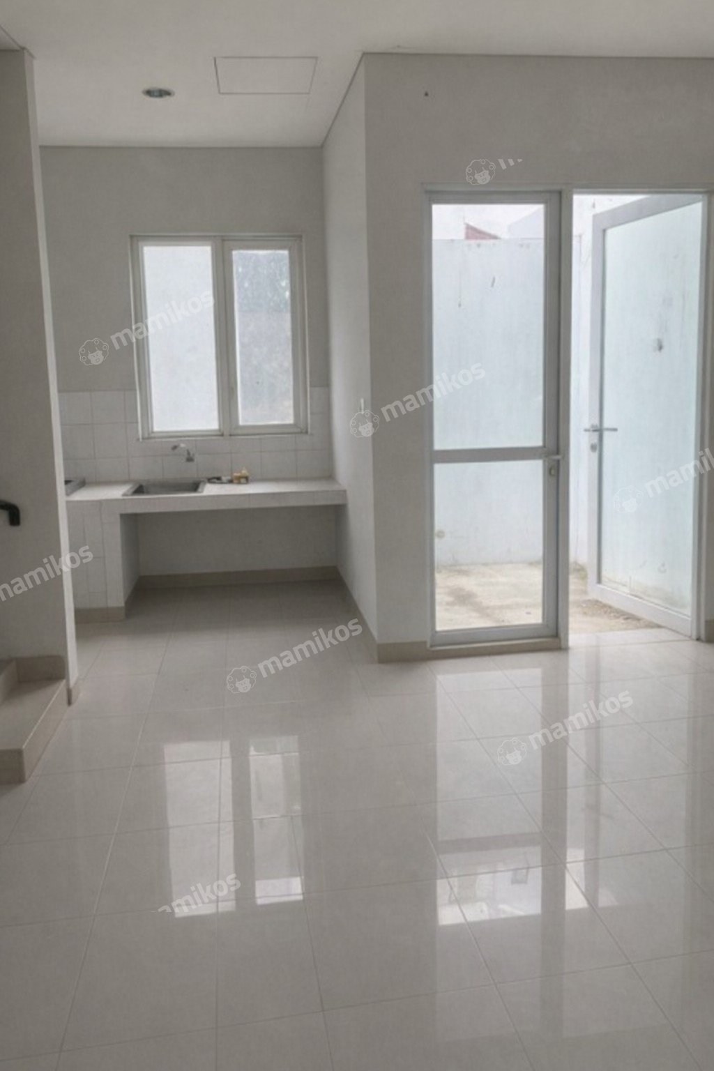 Rumah Sertifikat SHM 3 Kamar Tidur 3 Kamar Mandi Cakung Jakarta Timur - Photo 2