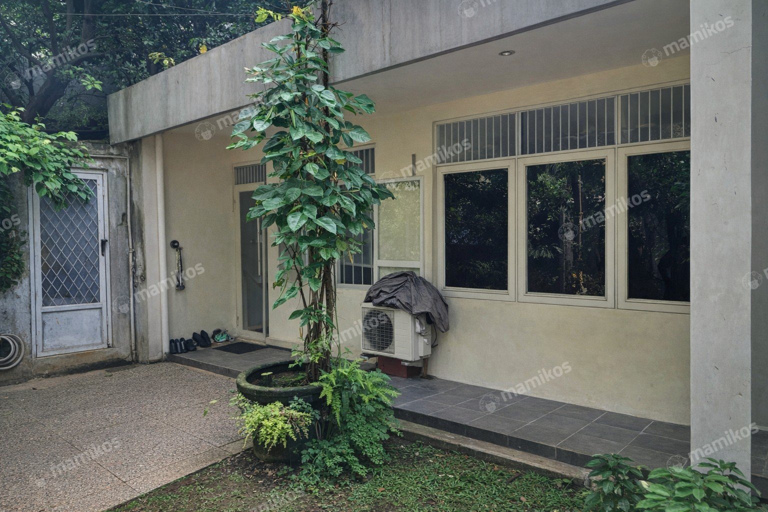 Rumah Sertifikat SHM 4 Kamar Tidur 3 Kamar Mandi Cilandak Jakarta Selatan