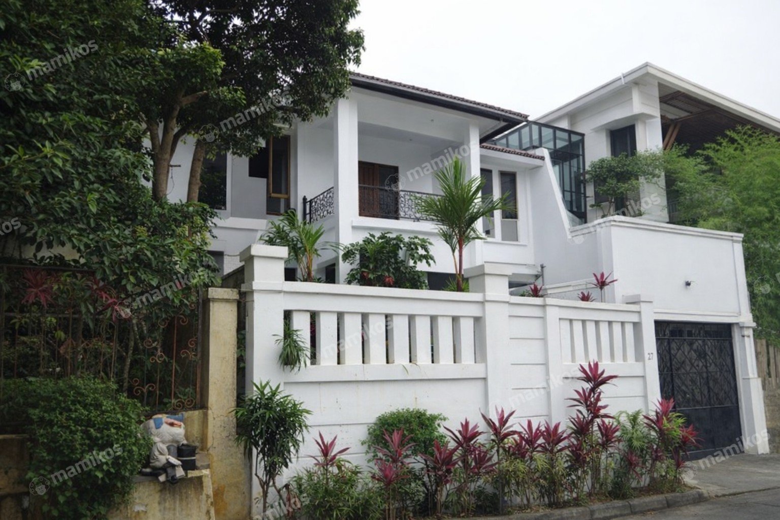 Rumah Sertifikat SHM 4 Kamar Tidur 4 Kamar Mandi Lebak Bulus Jakarta Selatan