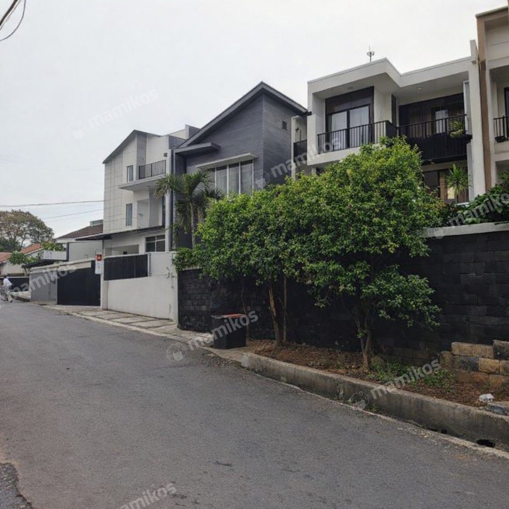 Rumah Sertifikat SHM 4 Kamar Tidur 3 Kamar Mandi Cipete Jakarta Selatan - Photo 2