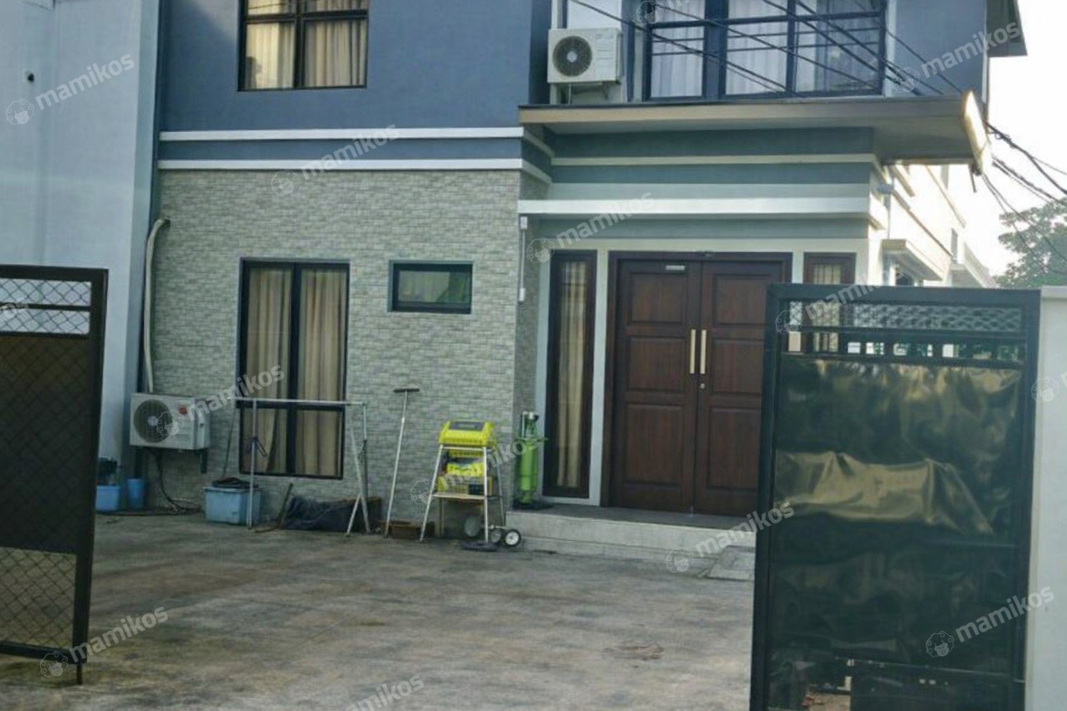 Rumah Sertifikat SHM 4 Kamar Tidur 3 Kamar Mandi Kembangan Jakarta Barat