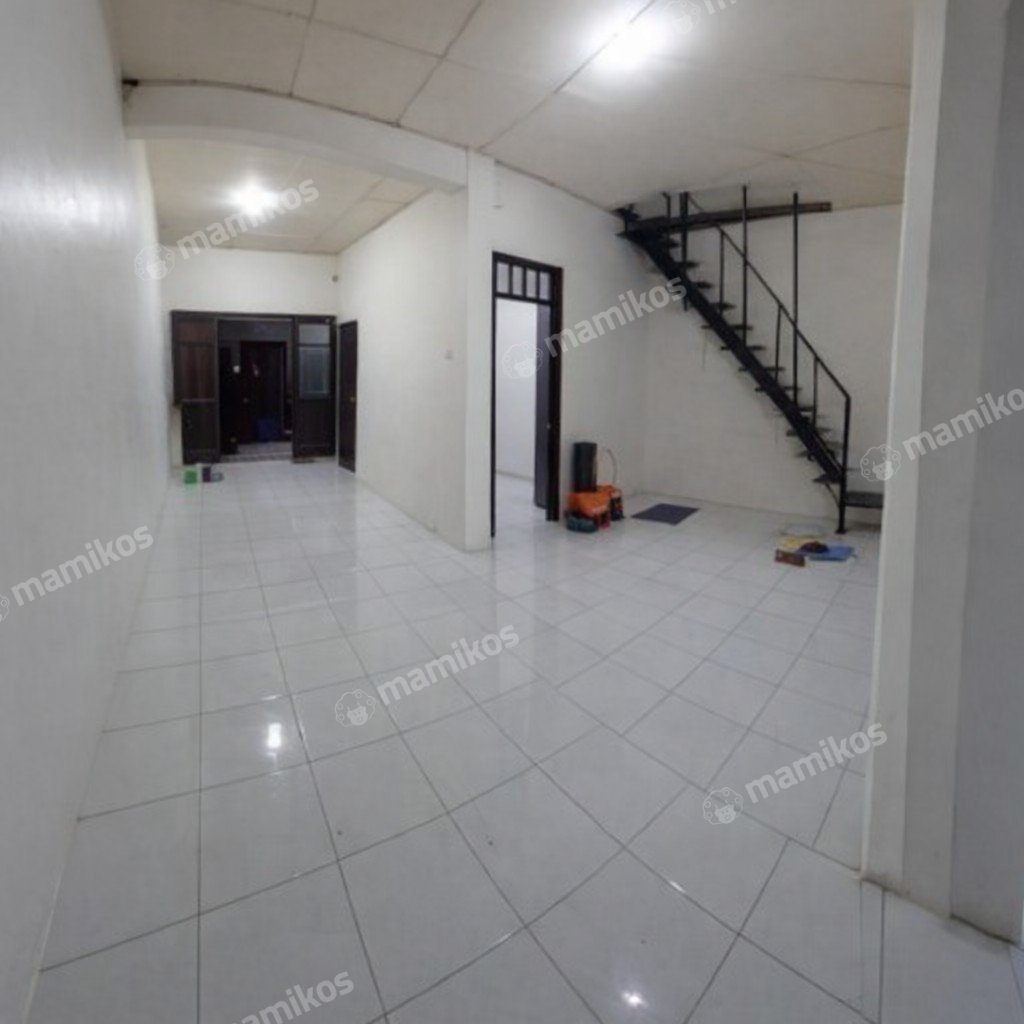 Rumah Sertifikat SHM 3 Kamar Tidur 1 Kamar Mandi Tanjung Duren Jakarta Barat - Photo 2