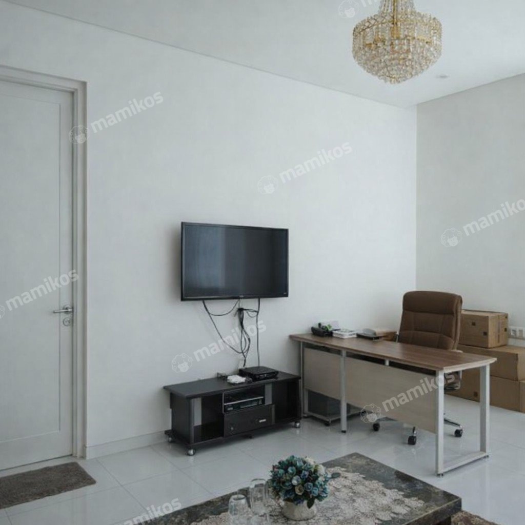 Rumah Sertifikat SHM 7 Kamar Tidur 4 Kamar Mandi Kota Wisata Jakarta Timur - Photo 4