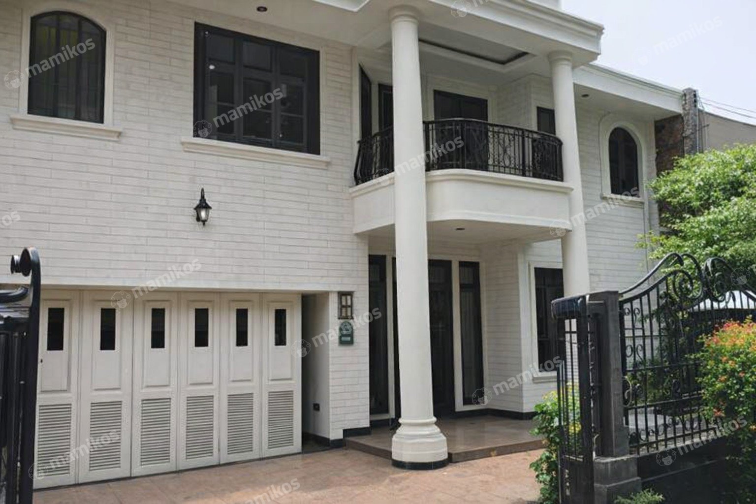 Rumah Sertifikat SHM 5 Kamar Tidur 4 Kamar Mandi Kelapa Gading Jakarta Utara