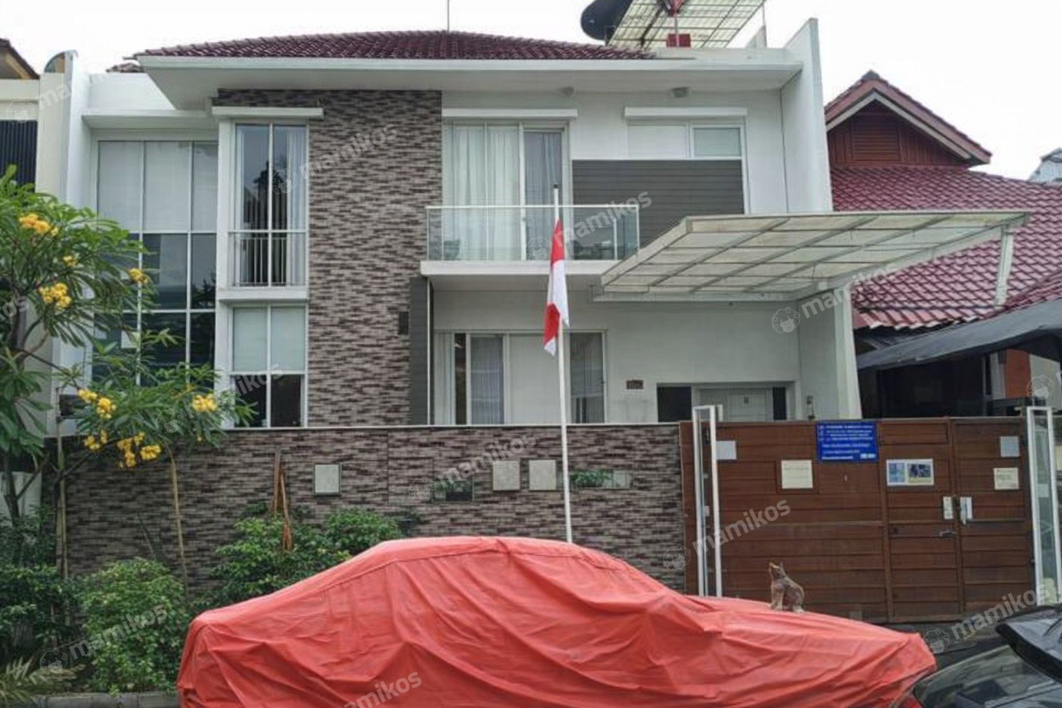 Rumah Sertifikat SHM 5 Kamar Tidur 5 Kamar Mandi Joglo Jakarta Barat