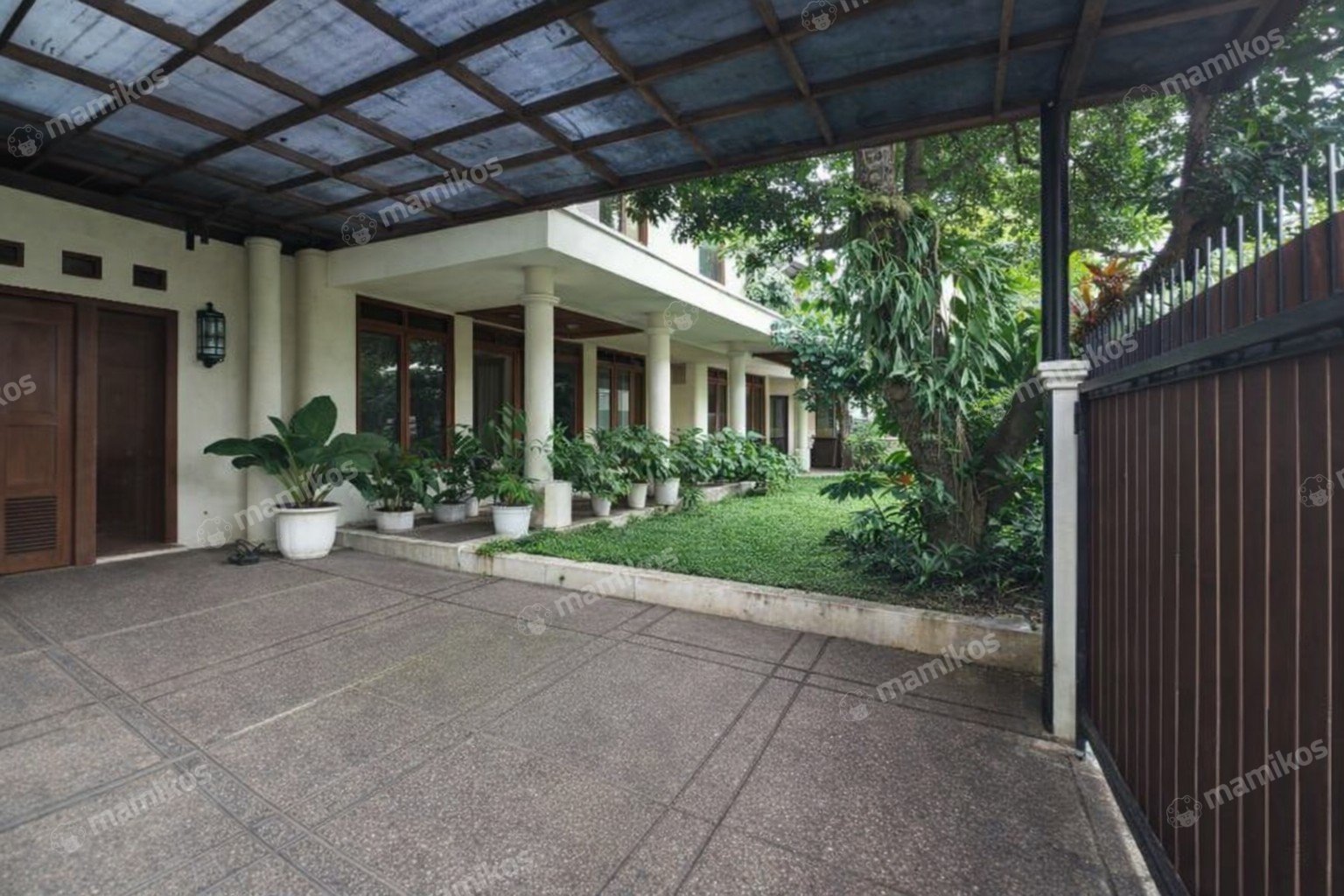 Rumah Sertifikat SHM 7 Kamar Tidur 4 Kamar Mandi Pancoran Jakarta Selatan