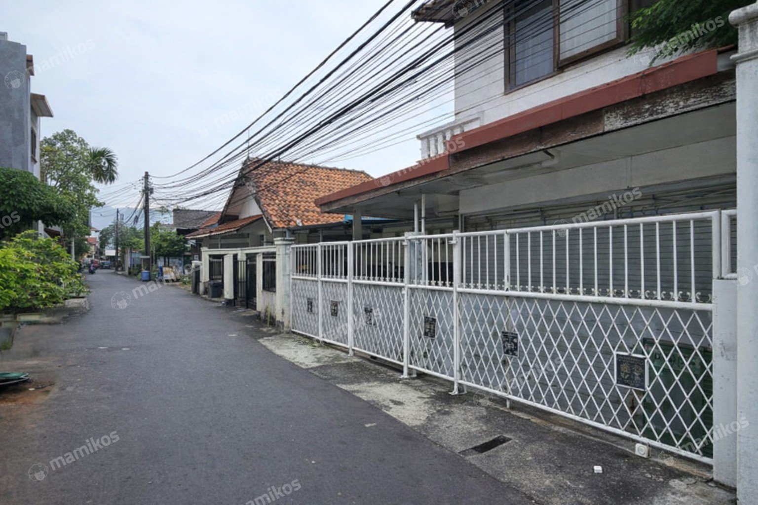 Rumah Sertifikat SHM 6 Kamar Tidur 3 Kamar Mandi Bangka Jakarta Selatan