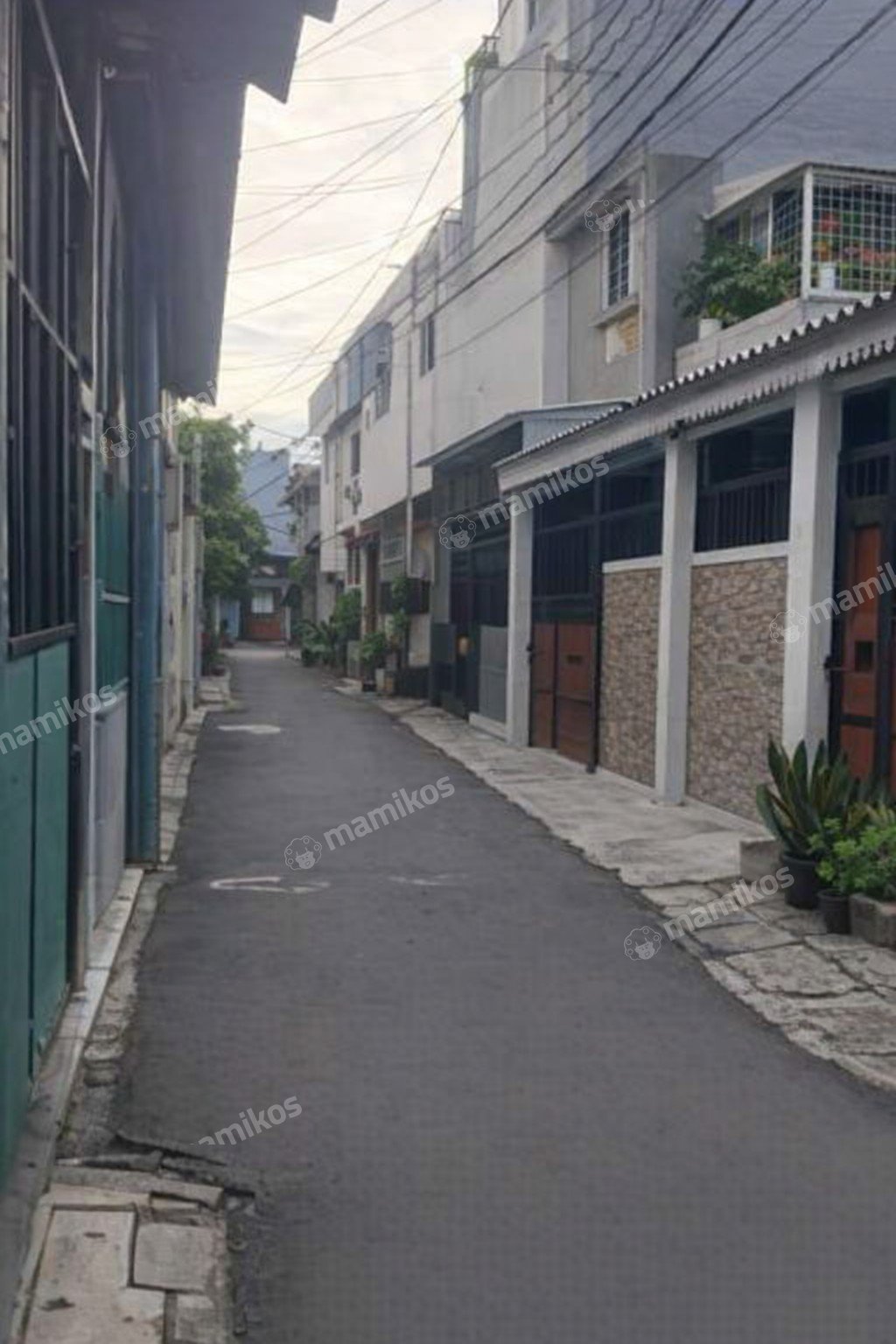 Rumah Sertifikat SHM 3 Kamar Tidur 3 Kamar Mandi Tamansari Jakarta Barat - Photo 5
