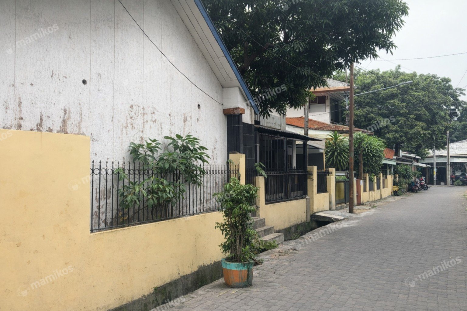 Rumah 1 Lantai Tomang Jakarta Barat