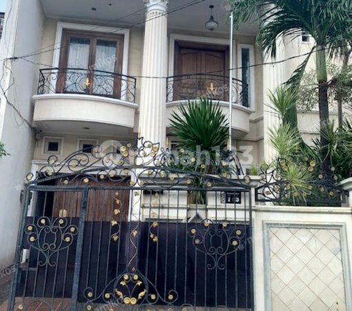 Rumah 4KT 4KM Sunrise Garden Jakarta Barat