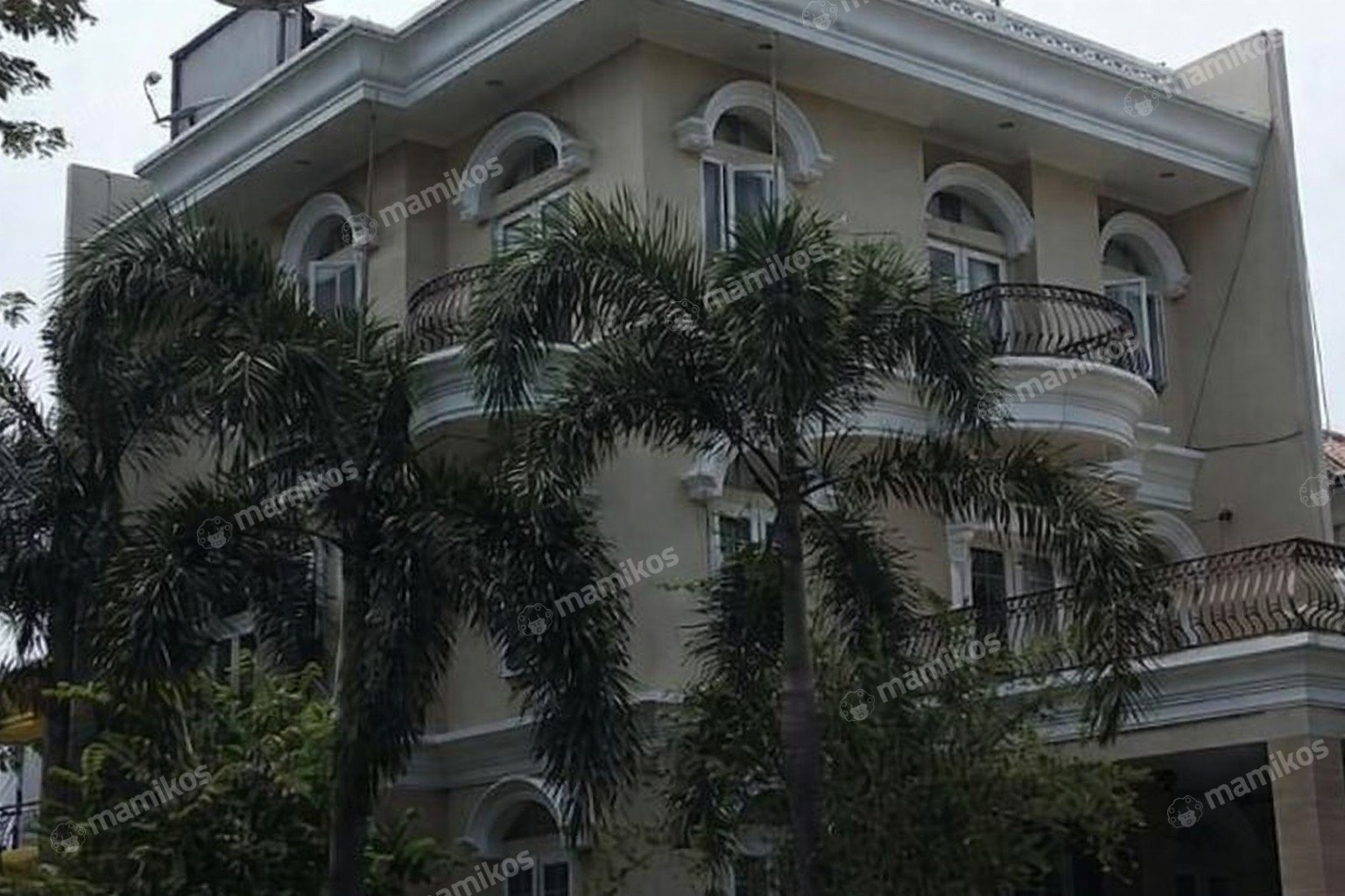 Rumah Sertifikat SHM 4 Kamar Tidur 4 Kamar Mandi Pantai Indah Kapuk Jakarta Utara