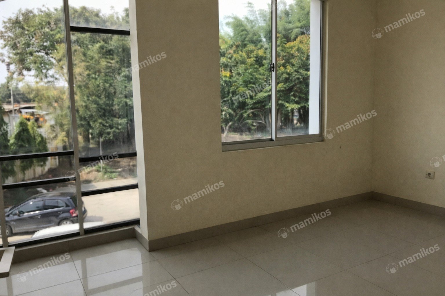 Rumah Sertifikat SHM 4 Kamar Tidur 4 Kamar Mandi Pantai Indah Kapuk Jakarta Utara - Photo 2
